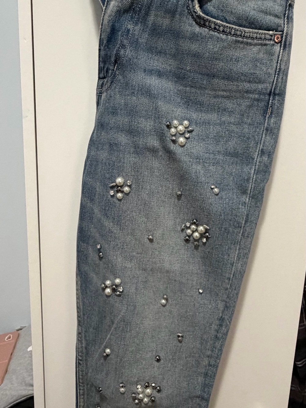 Joie Women's Light Blue Pearl-Embellished high waisted Jeans Length- 29